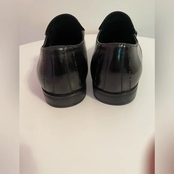 BRAND NWOT NEVER WORN BEFORE KENNETH COLE REACTION 9.5 BLACK LEATHER SLIP ONS - Picture 4 of 6